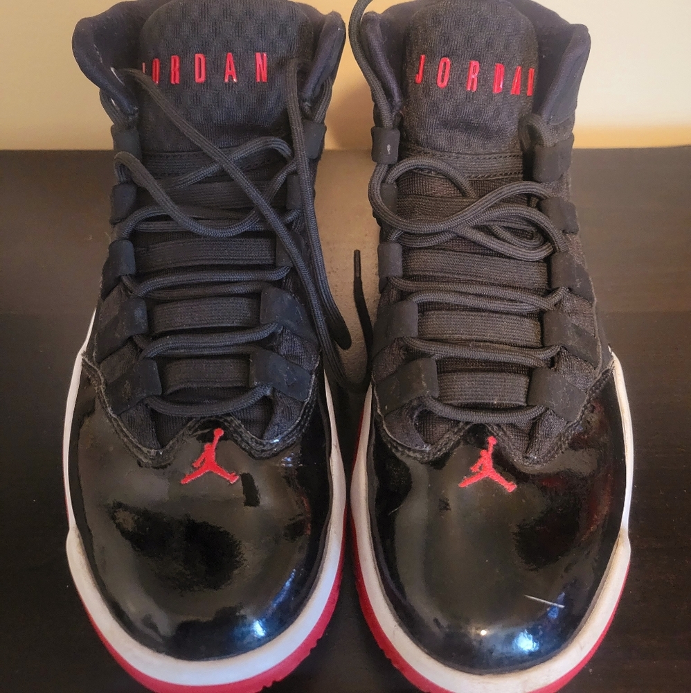 Air Jordans Red/Black Mens Size 8 (no box)